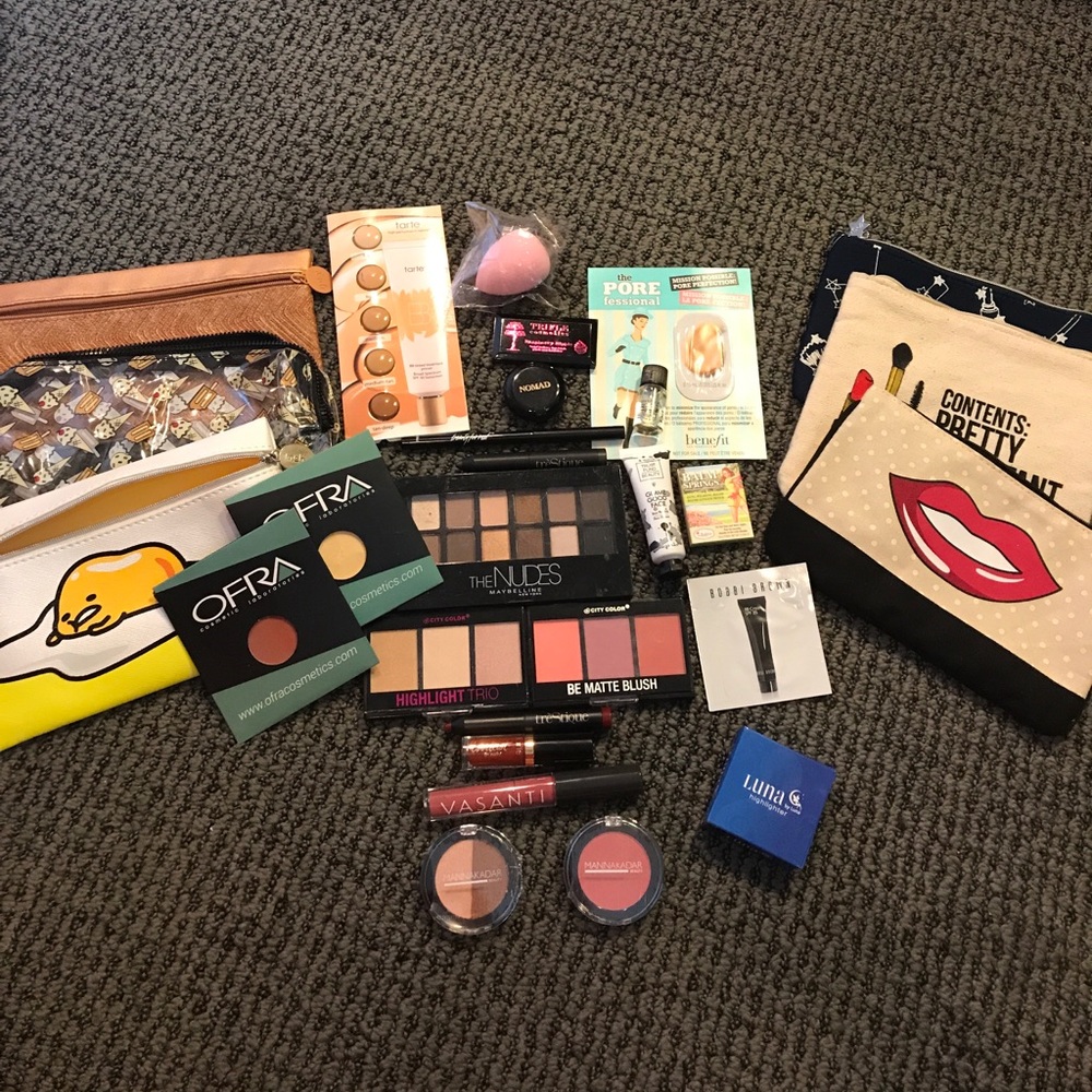 Makeup Bundle!  28 Items!!