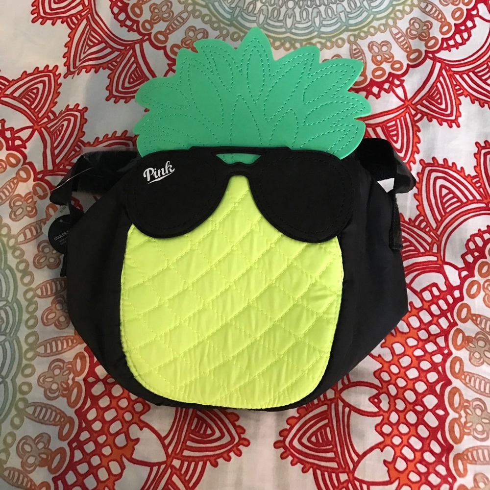 💥NWT💥 Fashionable Pineapple Cooler🍍