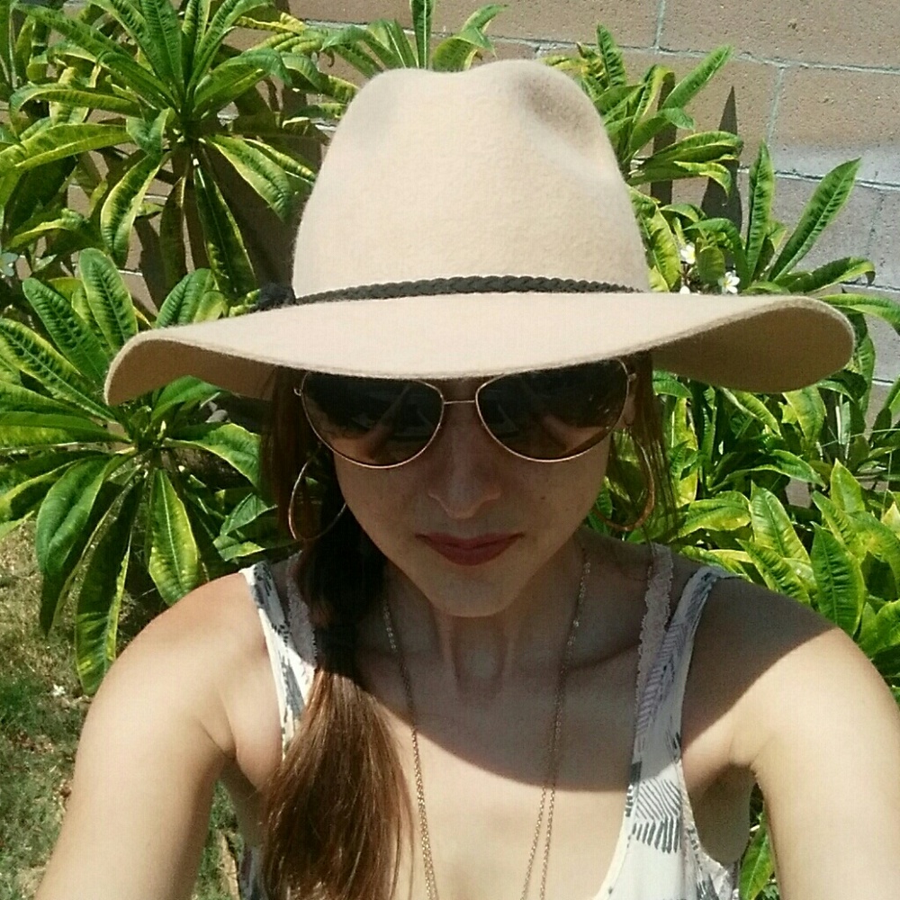 Felt wide brim fedora