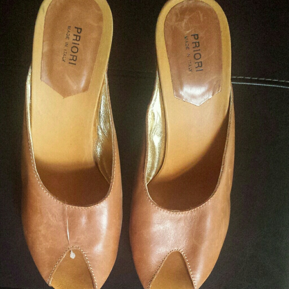 NEW Italian Leather High Heels