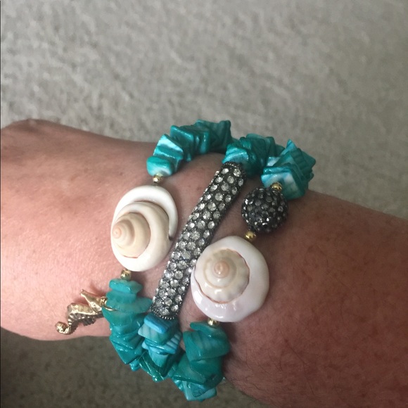 Set of three beautiful Bracelets - Picture 5 of 8