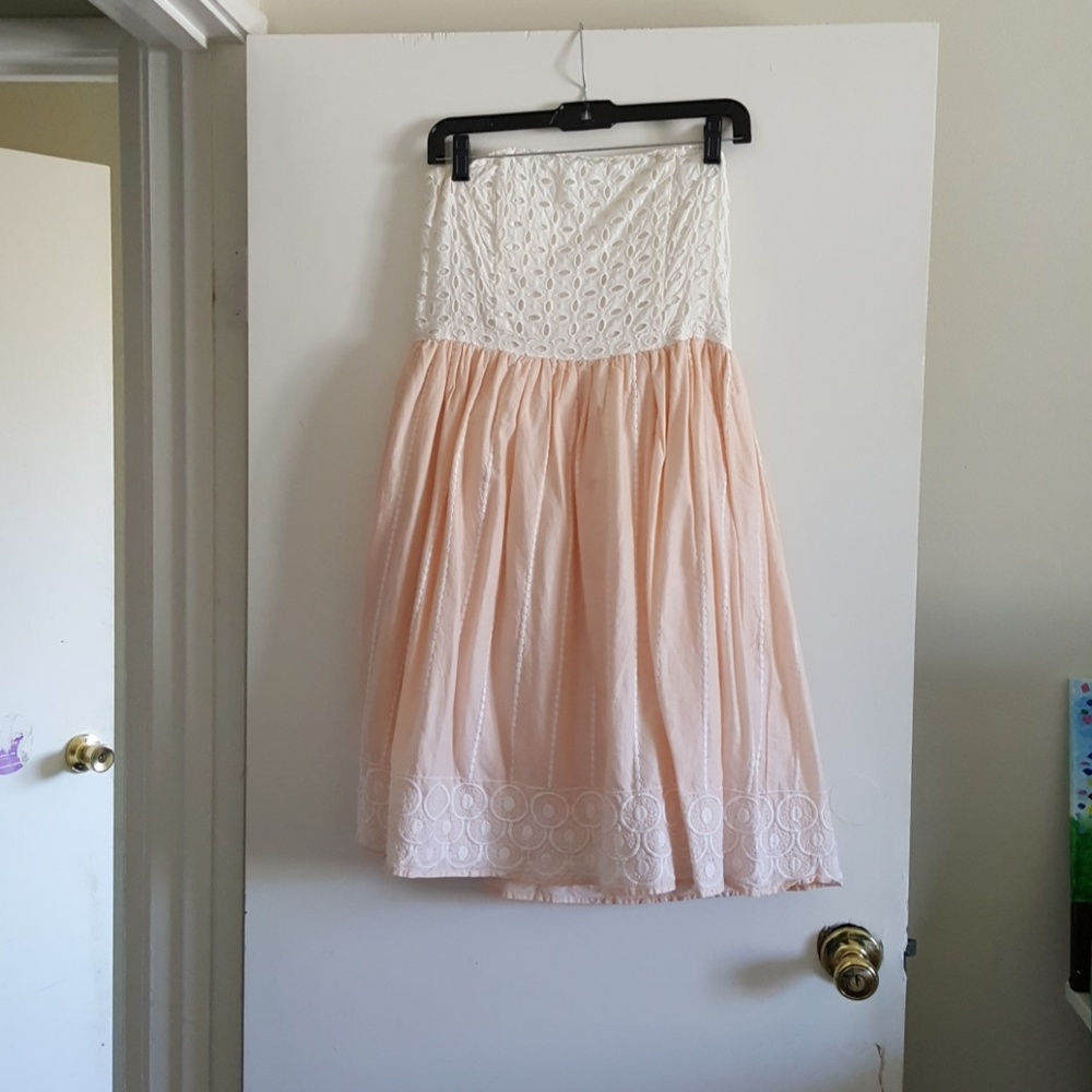 White and pink strapless dress