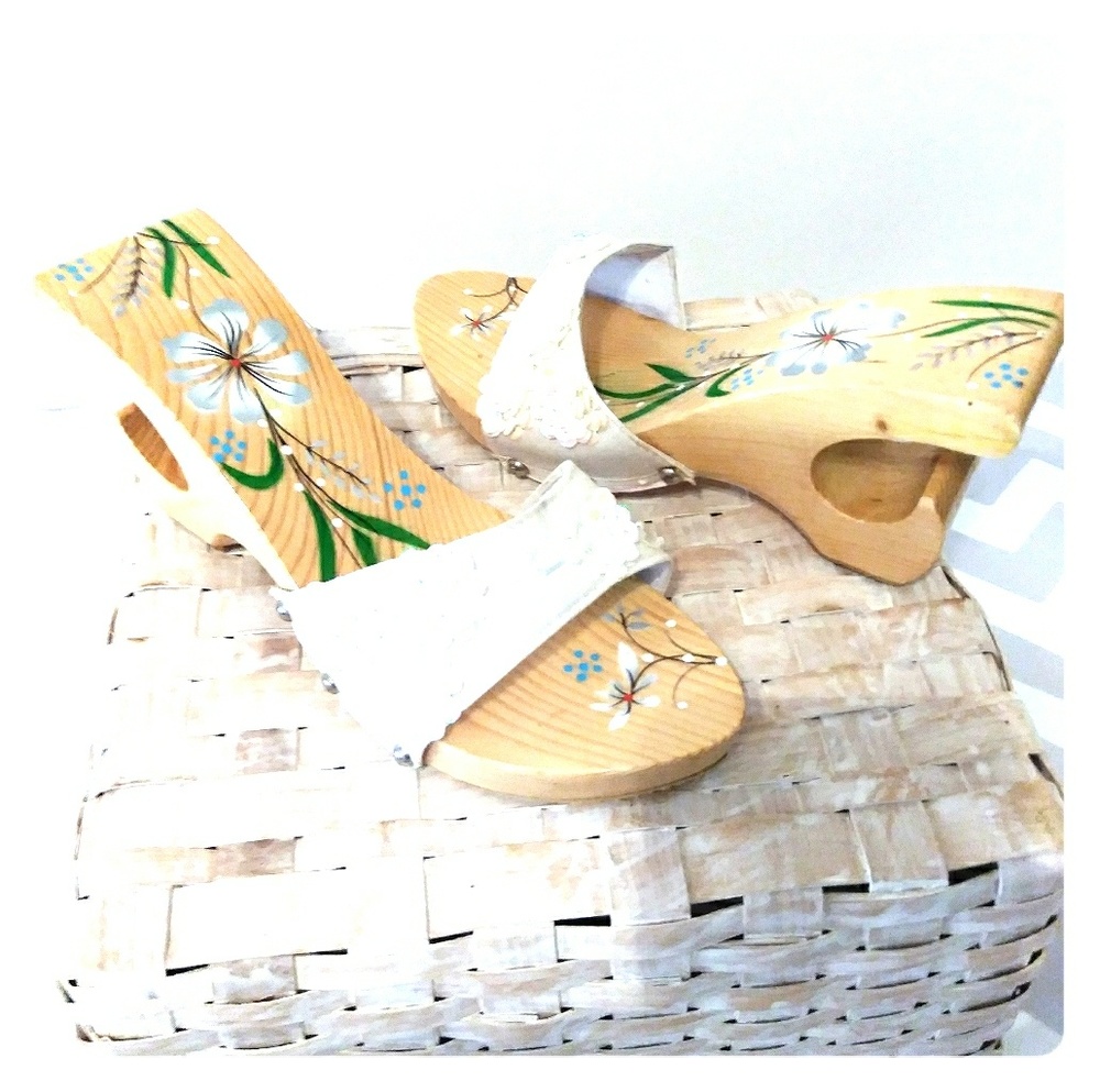 Wooden sandal size small