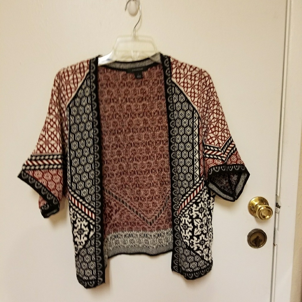 NWOT Short Sleeved Printed Cardigan