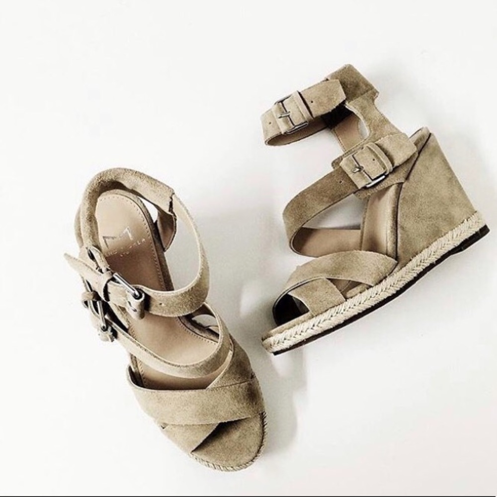 MARC FISHER ESPADRILLES 6.5 TAUPE