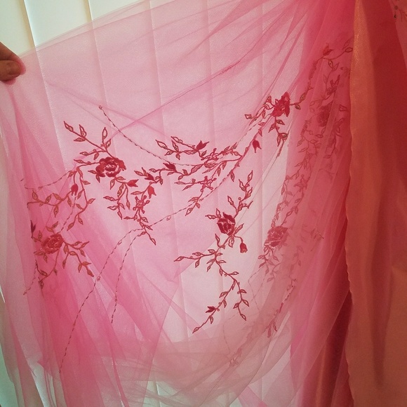 Beautiful junior dress - Picture 4 of 5