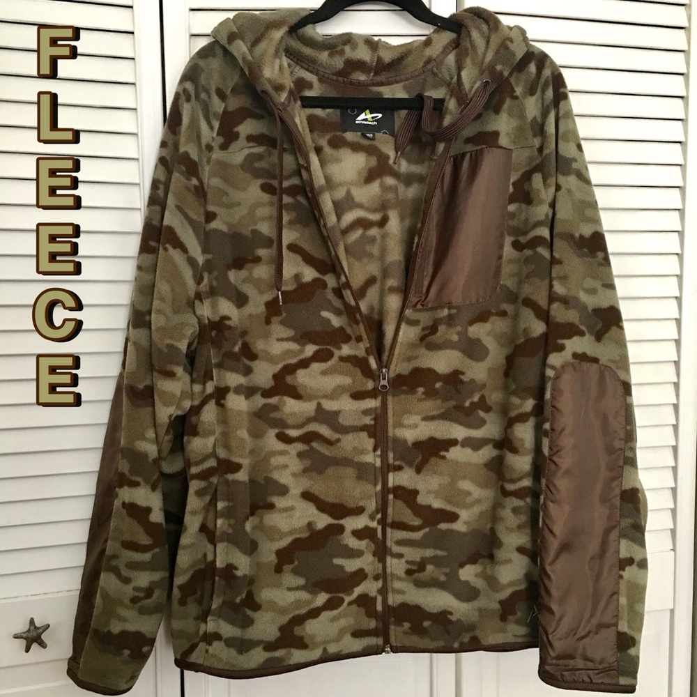 Fleece cammo hooded jacket