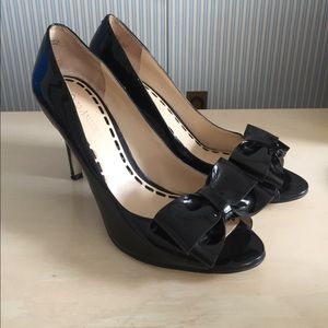 Enzo Angiolini black heels with bow - size 5 1/2