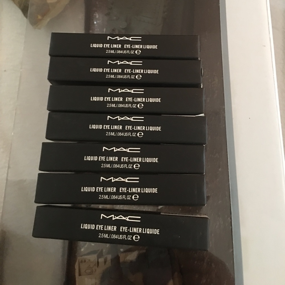 Mac eyeliner