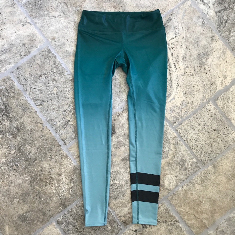 NWOT Alo Yoga Airbrush Legging