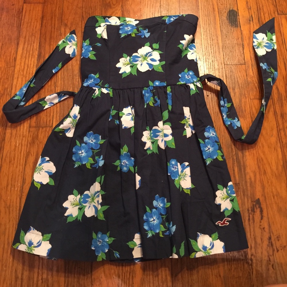 Hollister dress