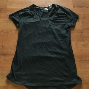 CALIA by Carrie Underwood black workout tee