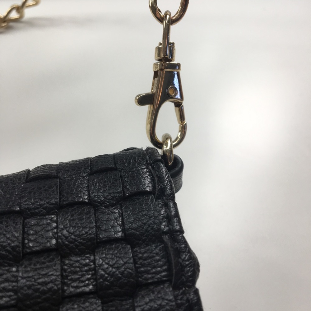 Forever 21 Crossbody bag with gold chain - Picture 3 of 6