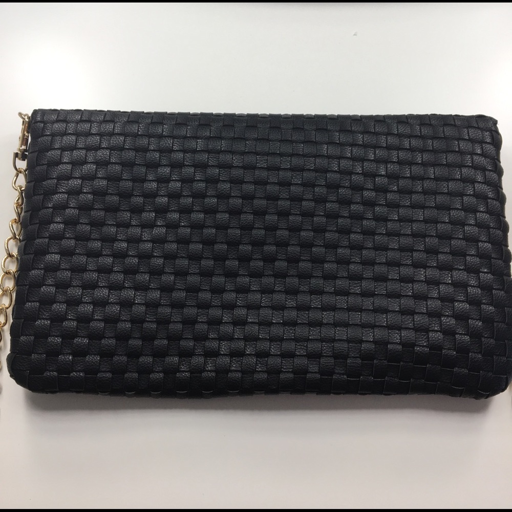 Forever 21 Crossbody bag with gold chain - Picture 6 of 6