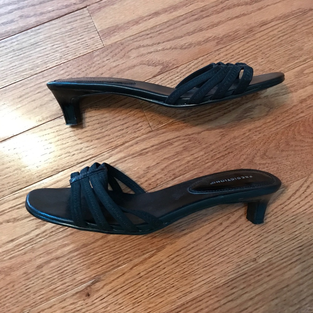 Wide feet heels