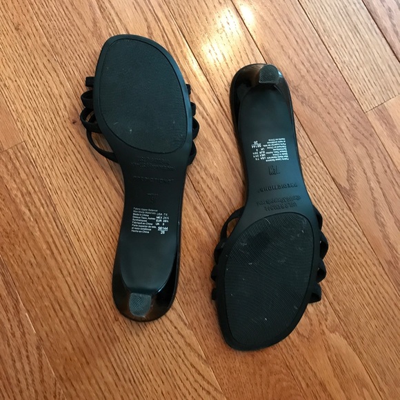 Wide feet heels - Picture 4 of 5