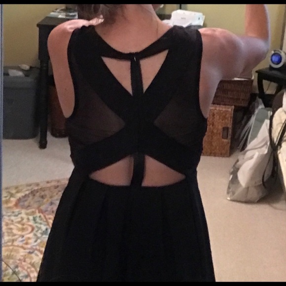 Sexy Little Black Dress - Picture 5 of 7