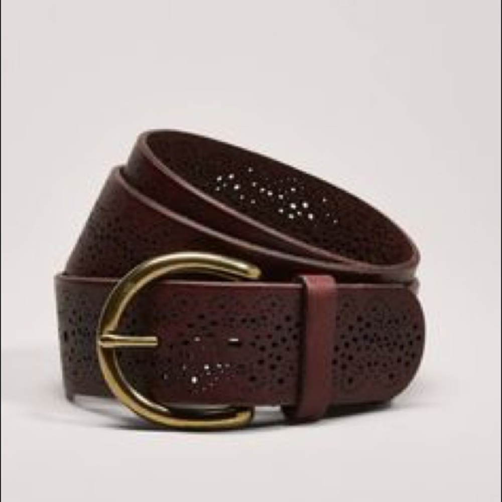 Brown vegan leather cut out belt!