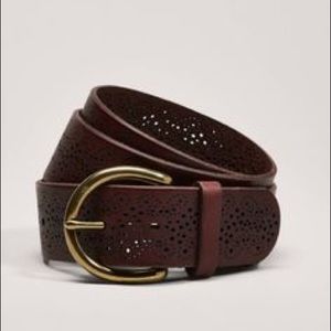 Brown vegan leather cut out belt!