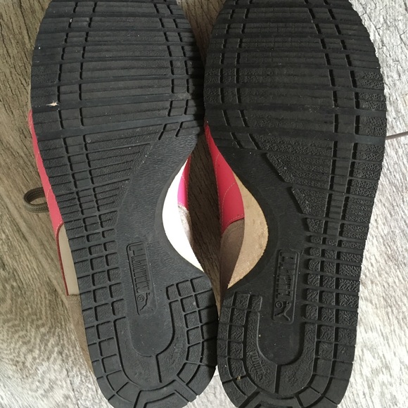 Grey and pink Pumas - Picture 4 of 7