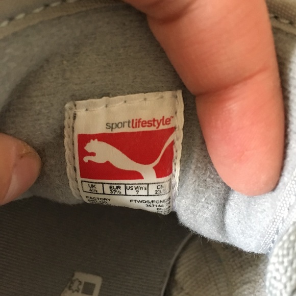 Grey and pink Pumas - Picture 6 of 7