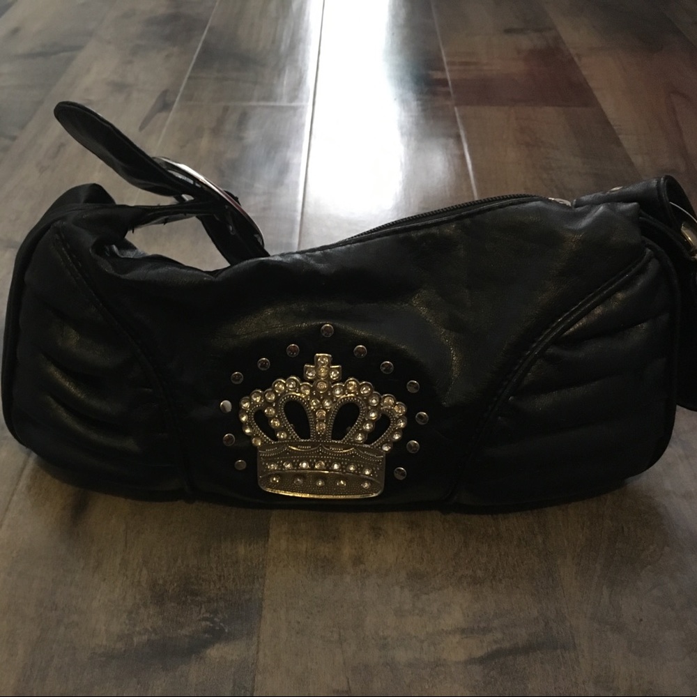 Black crown purse