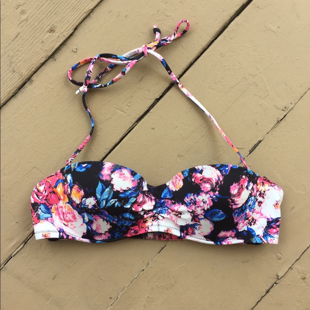 Abercrombie & Fitch floral bikini top size small