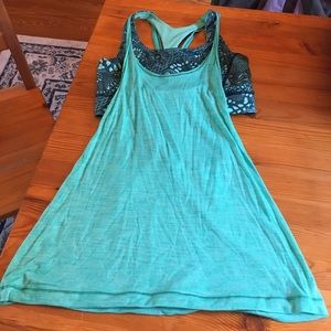 Lululemon tank top w/ built in bra