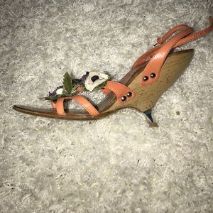 🔴FINAL REDUCTION🔴Prada Wooden Floral Heel Sandal