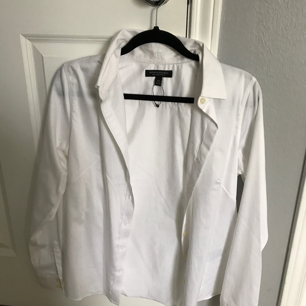 Banana Republic White Fitted Non-Iron Button Down