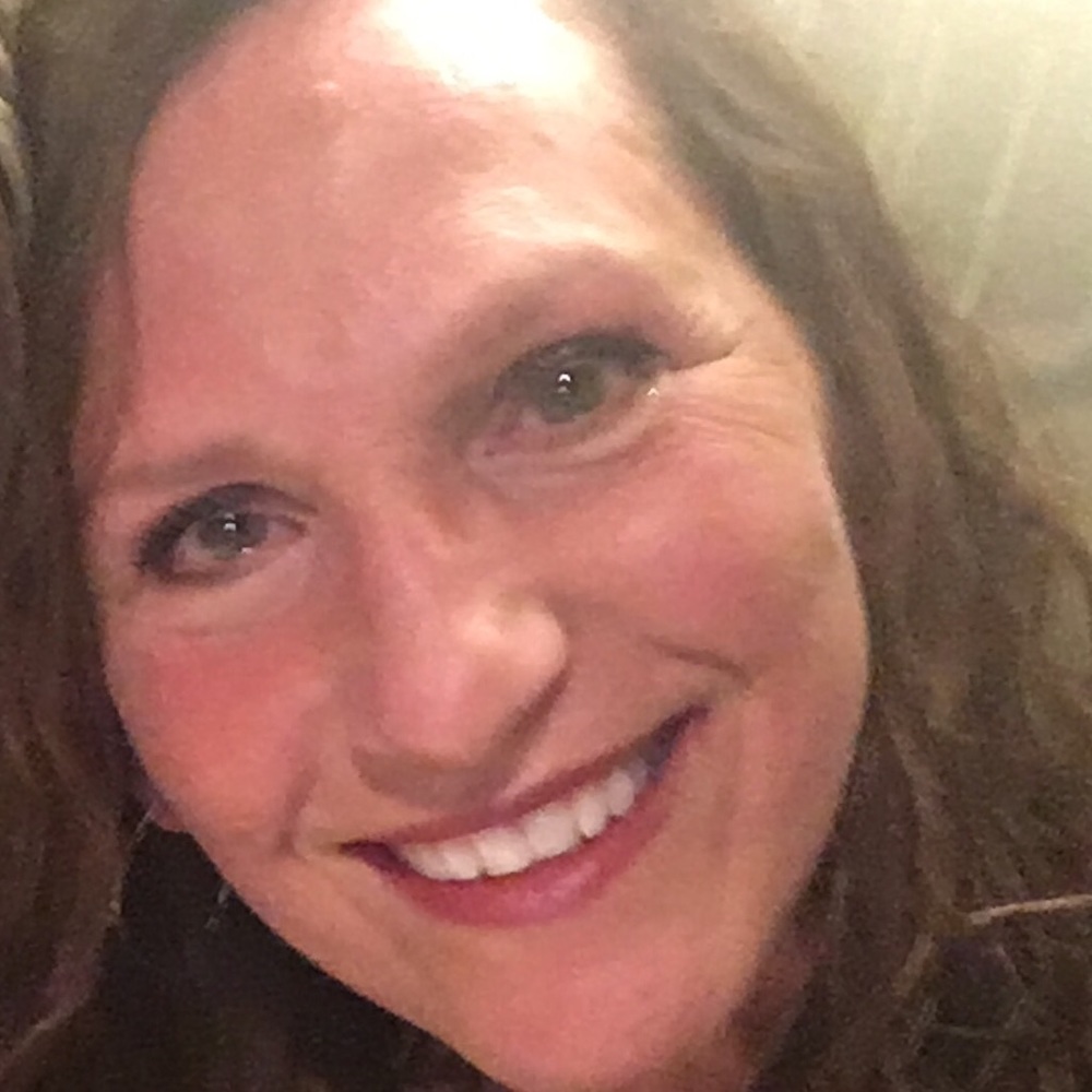 Meet your Posher, Debbie