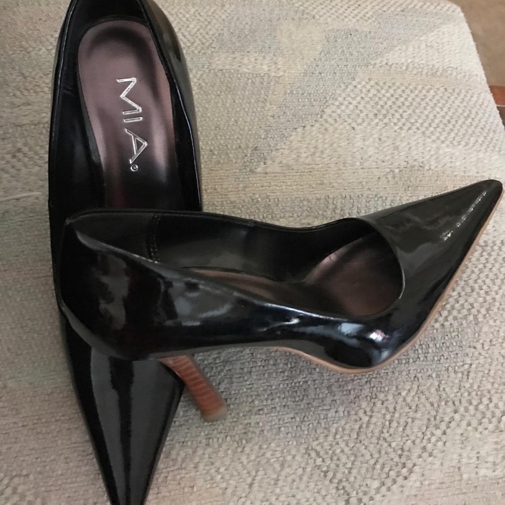 MIA black heels shoes