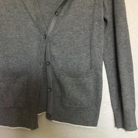 Cute Hollister Cardigan - Picture 2 of 3
