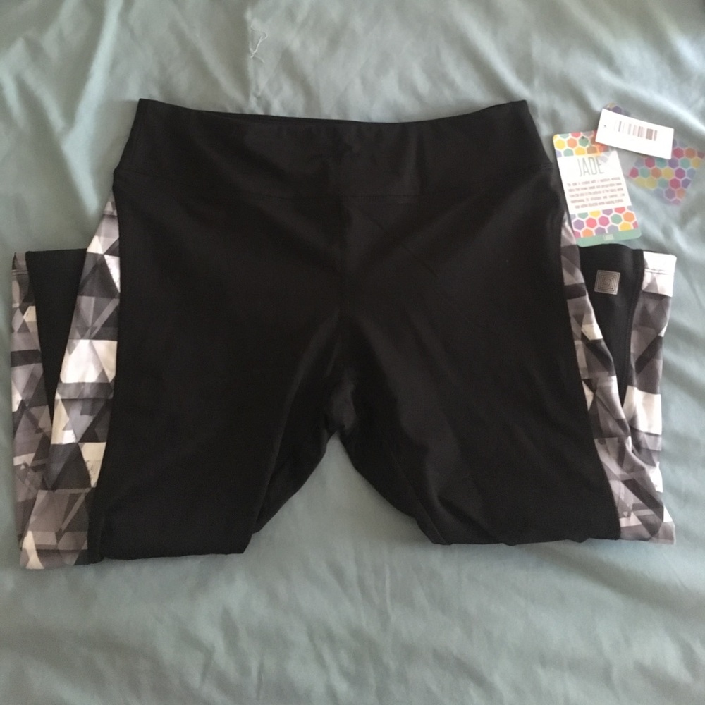 NWT LulaRoe Jade leggings size Large