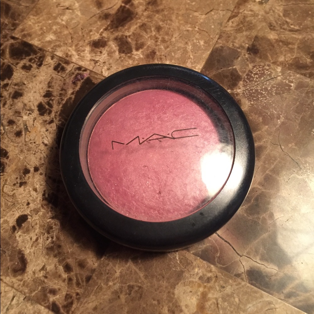 MAC Gentle Mineralize Blush