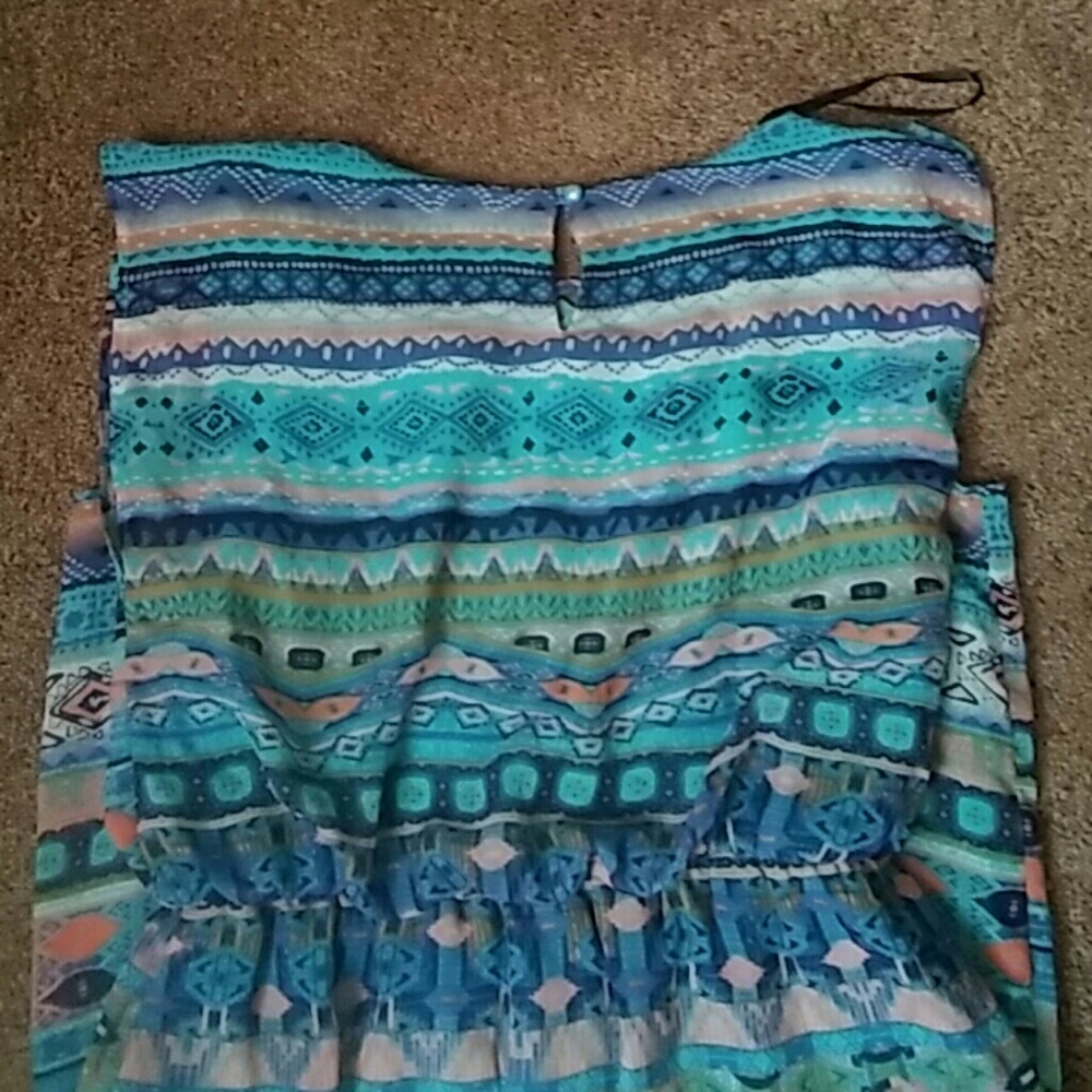 Dress - Picture 4 of 4