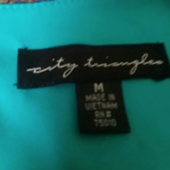 Dress - Picture 3 of 4