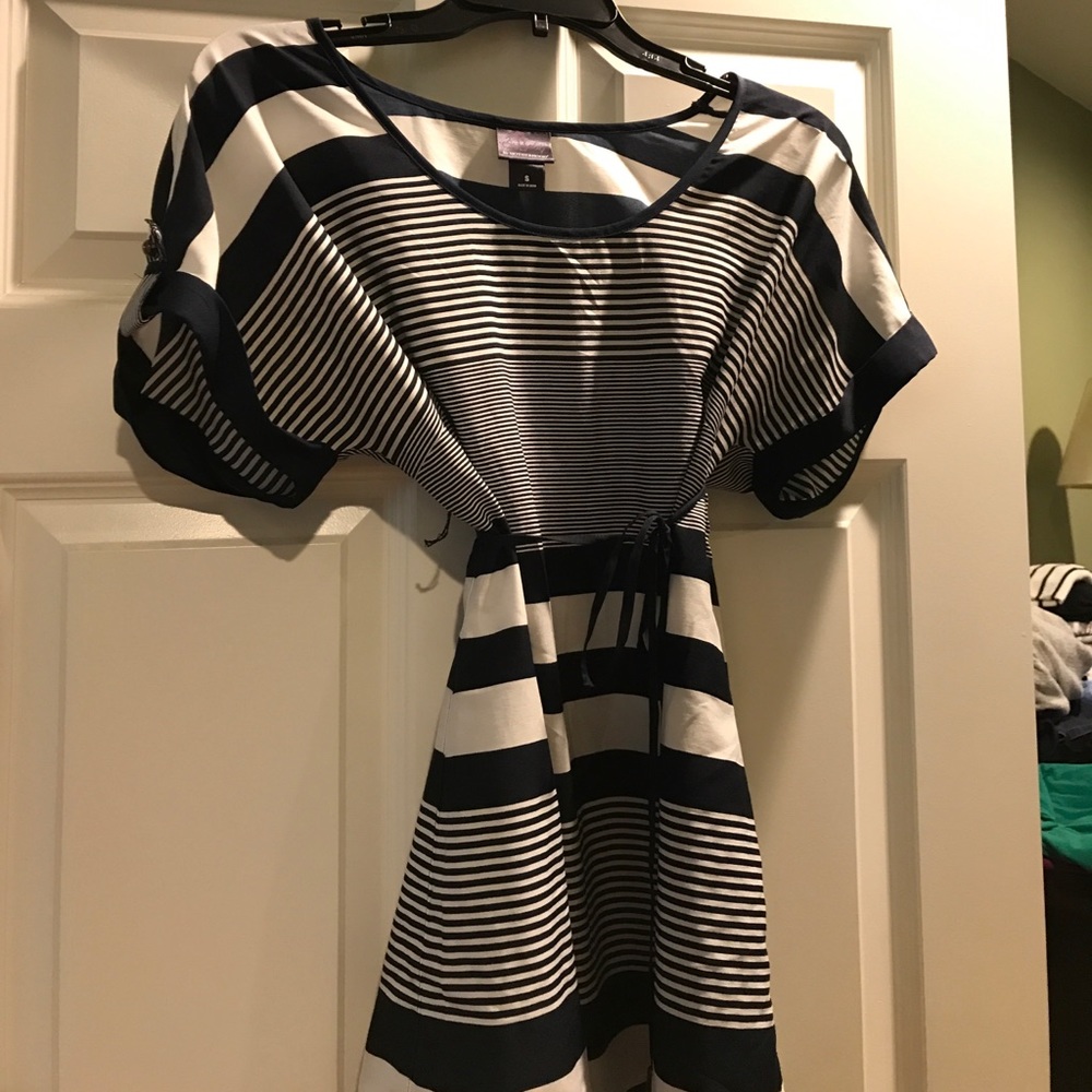 Silky maternity blouse