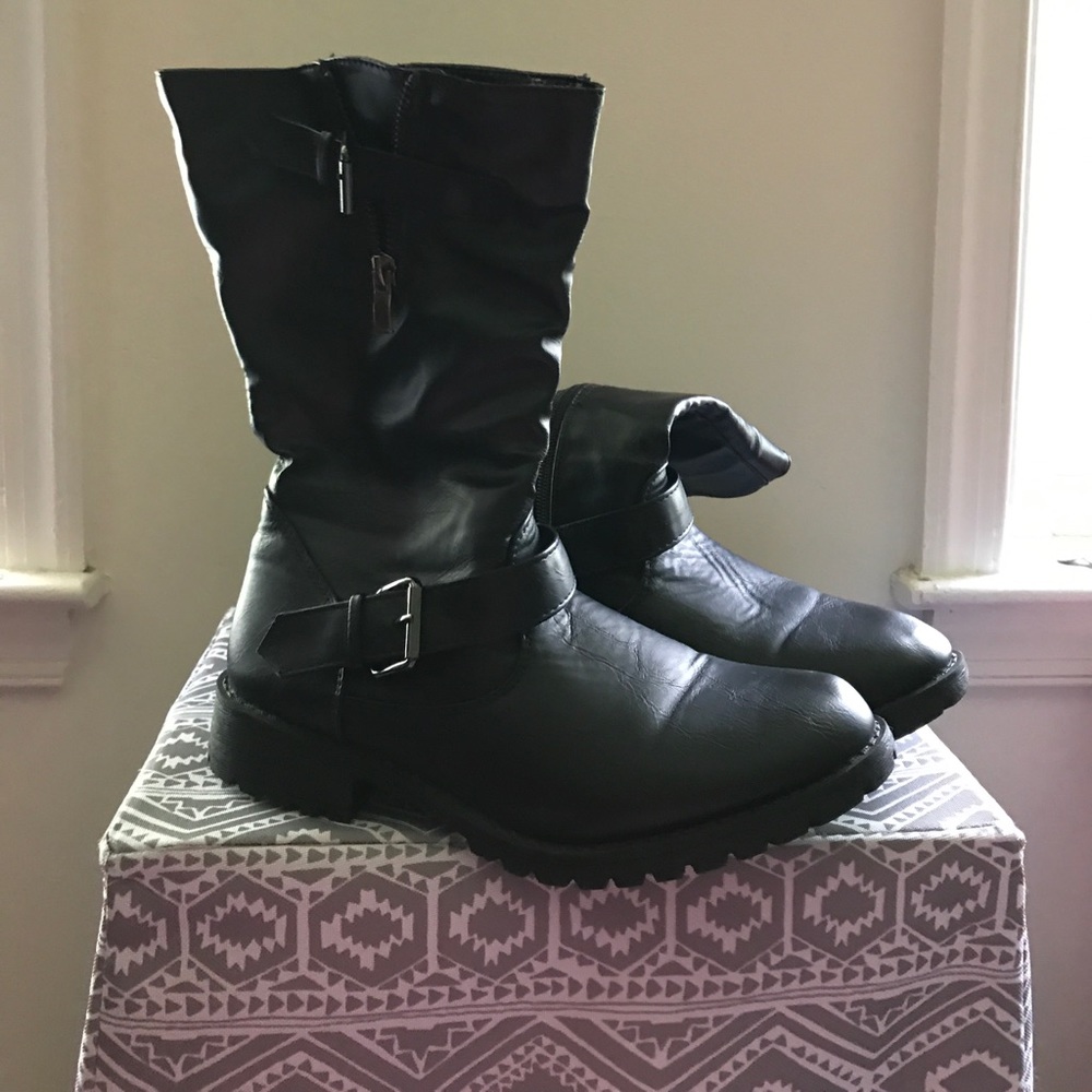 Moto boots Joyce Leslie