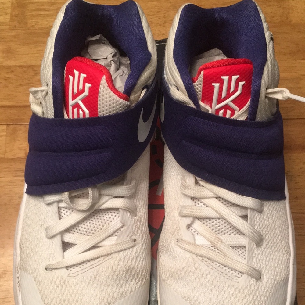 Nike Kyrie 2 youth size 7
