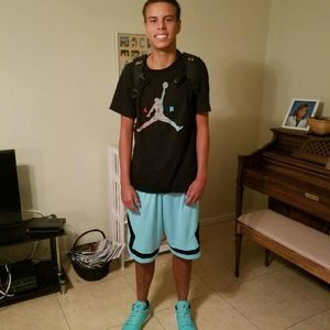 Meet your Posher, Adrian