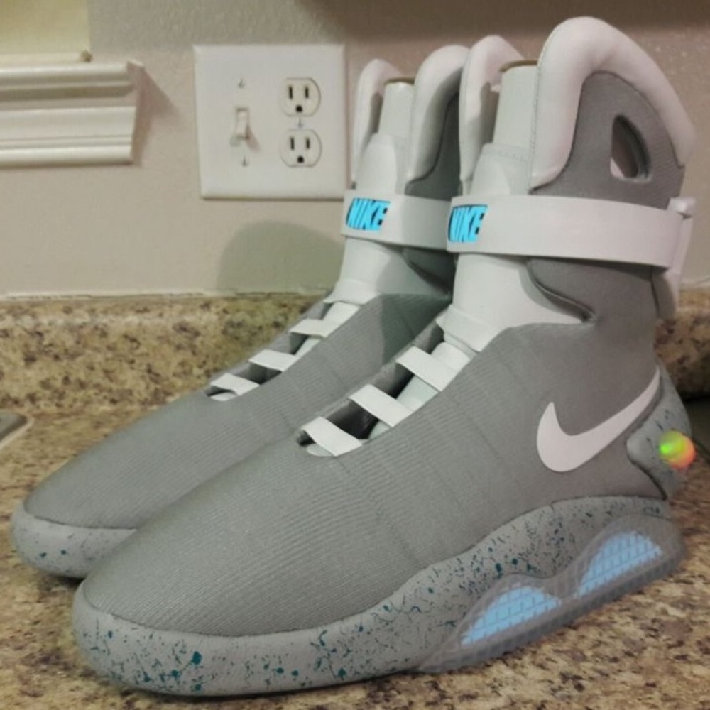 NIKE AIR MAG MARTY MCFLY BACK TO THE FUTURE (REPS)