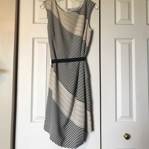 Ann Taylor size 12 with attached elastic belt