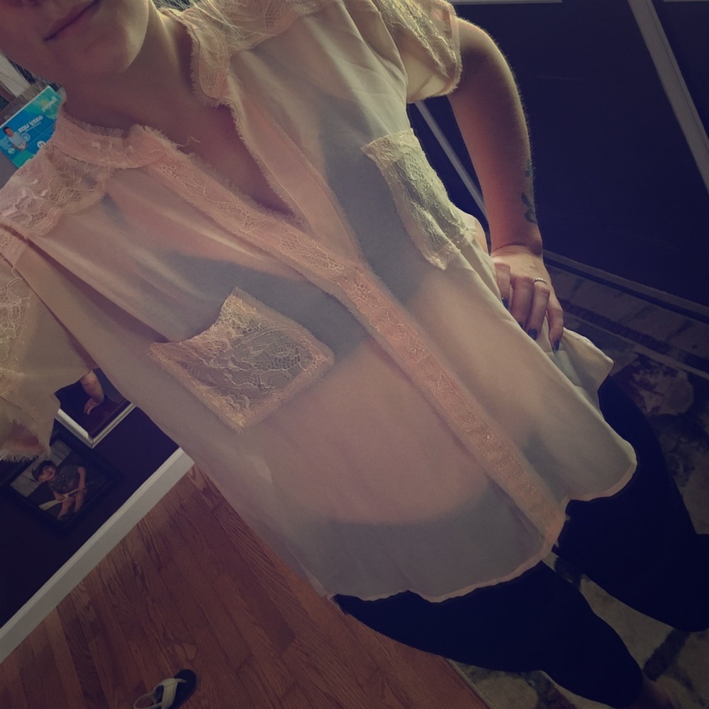 GIMMICKS BKE BLOUSE!