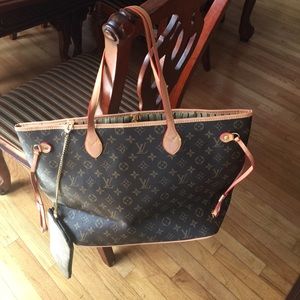 ***not authentic *** Louis Vuitton purse