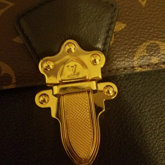 Louis Vuitton limited run purse - Picture 4 of 4