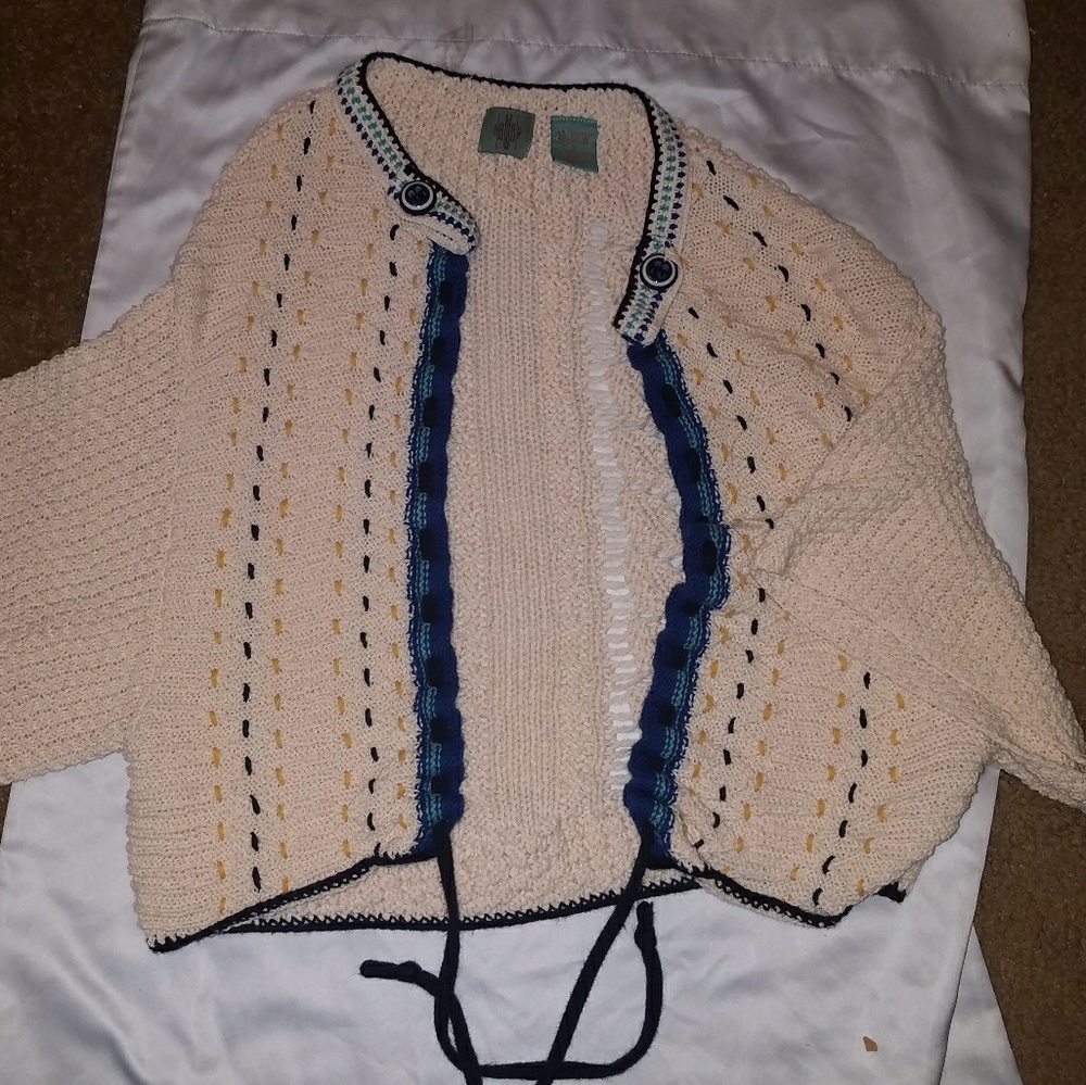 Beautiful shrug knitted cardigan Small