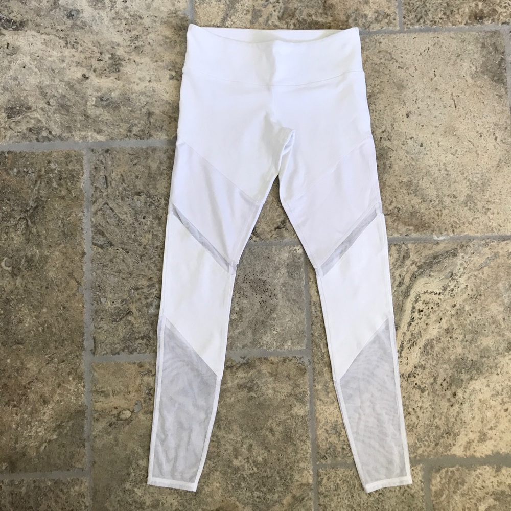 NWOT Alo Yoga Sheila Legging