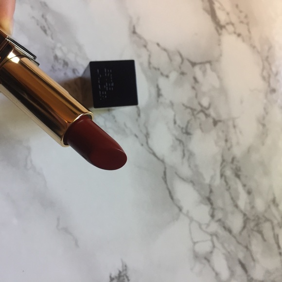 Estee Lauder Sculpting Lipstick - Picture 3 of 6