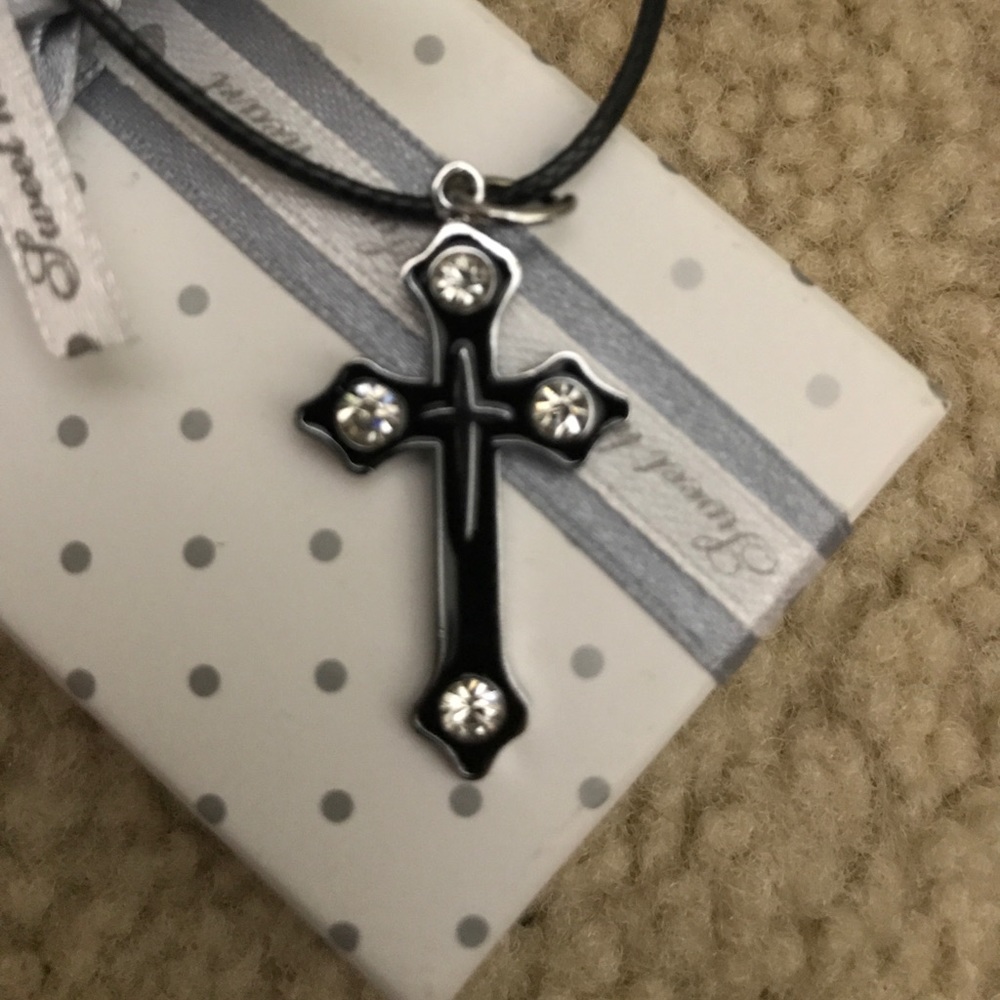 Brand new Cross Necklace!